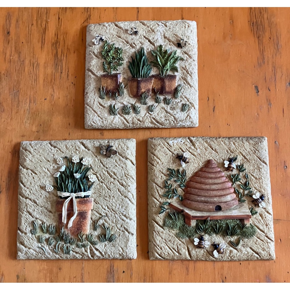 CB Cheri Blum Resin Garden Wall Plaques Set of 3 Tan Beehive Plants Flowers READ